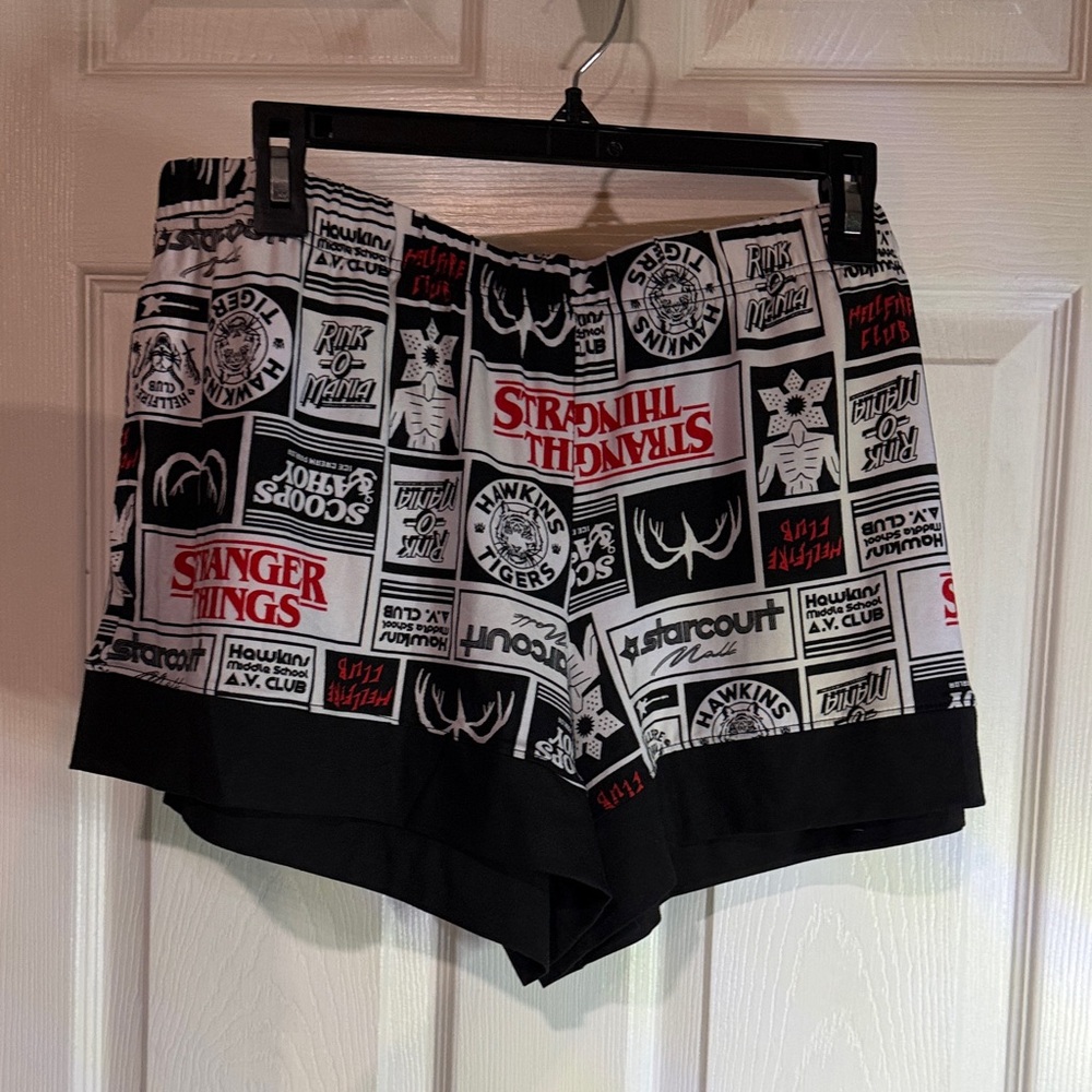 Netflix Stranger Things Logo Print Shirt and Skirt Set in Black, White & Red - Picture 4 of 6